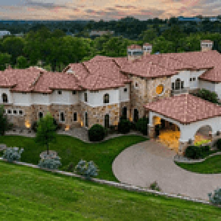 13 Acre Riverfront Estate In Weatherford, Texas
(PHOTOS)