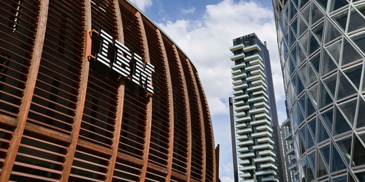 IBM Posts Solid Earnings. It’s Upbeat About 2023.