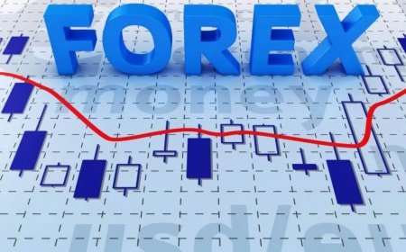 Dollar Hits 7-Month High Against Yen as Central Banks Signal Policy Split; Swedish Crown Sets Record Low