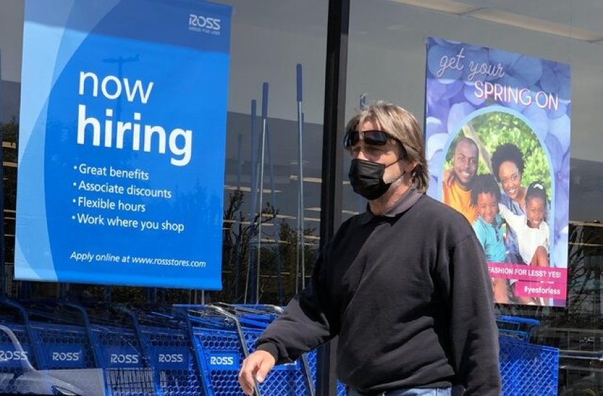 Jobless Benefit Applications Show a Slight Increase, but Layoffs Remain Steady