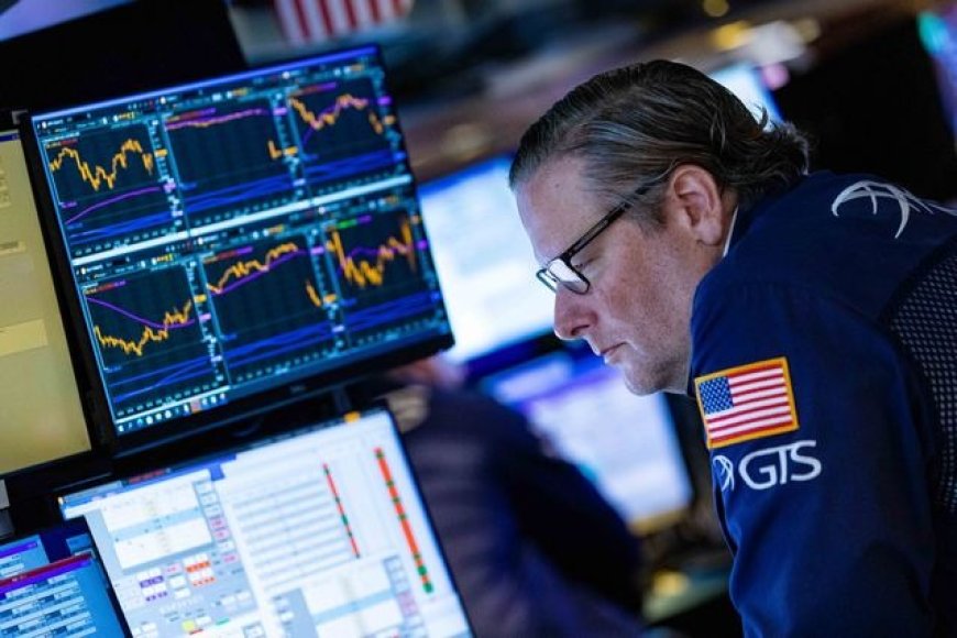 US Stock Futures Retreat as Bank Earnings Disappoint; Investors Cautious Amid Inflation Concerns
