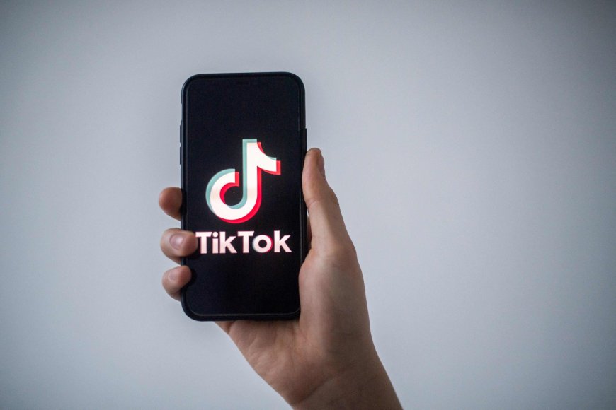 TikTok Ventures into Text-Only Posts to Compete with Elon Musk's Twitter