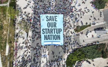Israeli Tech Industry in Flux as Startups Explore Overseas Moves Amid Judicial Changes