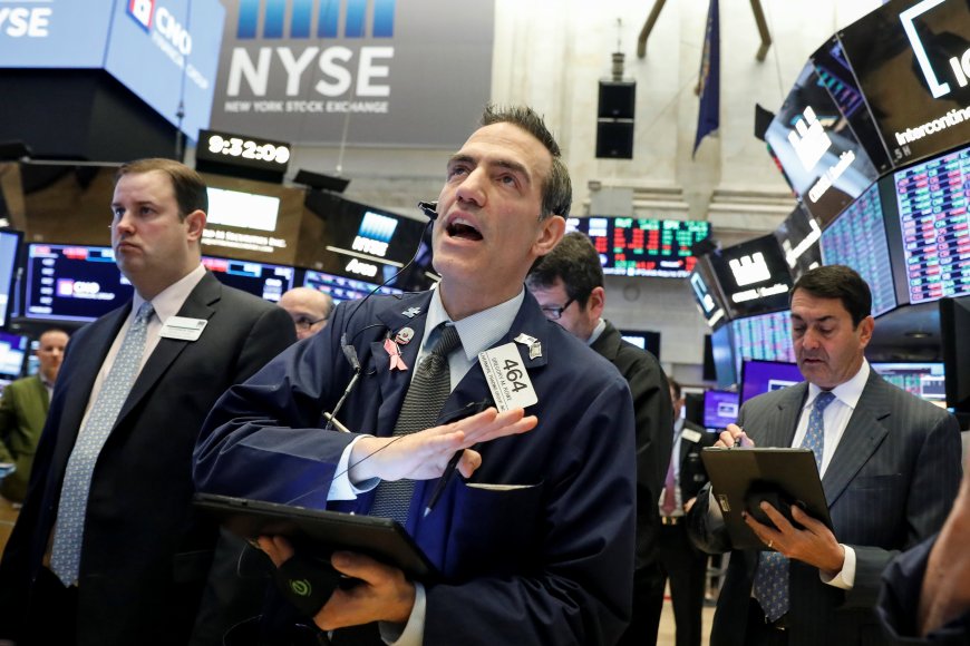 Stocks Rally as 10-Year Yield Approaches 16-Year High: Today Stock Market Insights
