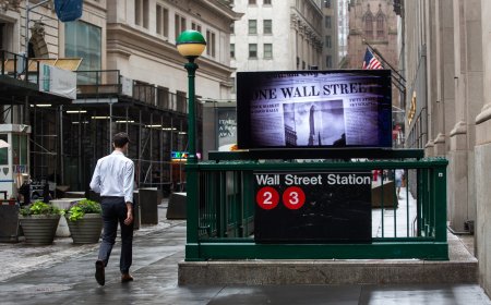 Wall Street Faces New Challenges: Rising Borrowing Costs and Middle East Tensions