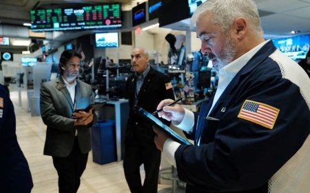 Slower Job Growth Boosts Expectations of Fed Rate-Hike Pause