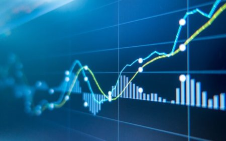 Market Update: Futures Stay Calm Amid Uncertainty; Cisco's Decline Adds Pressure