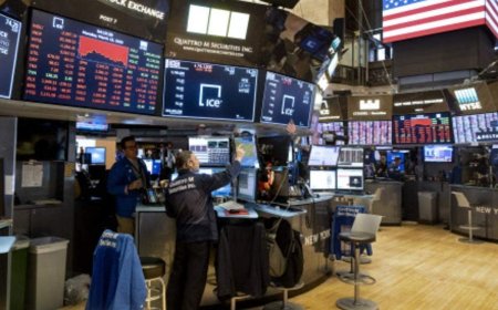 US Stocks Move Up as Inflation Cools, Aiming for New Record Highs
