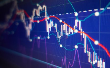 Mixed Outlook for U.S. Stocks as 2023 Nears Its End; Market Hopes for Rate Cuts