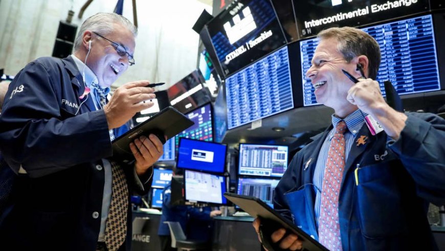Today's Stock Market Update: US Futures Maintain Gains Amid Rate-Cut Speculations