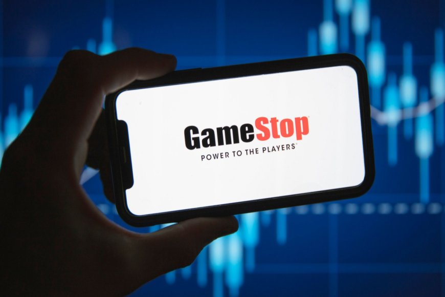 GameStop Shuts Down NFT Marketplace: Is the Crypto Buzz Fading?