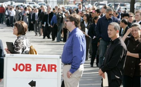 US Weekly Jobless Claims Decline Exceeds Expectations, Reflecting Labor Market Resilience
