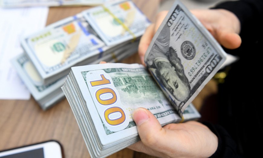 Forex Dollar Strengthens Amid Economic Analysis, Yen Stability at Risk