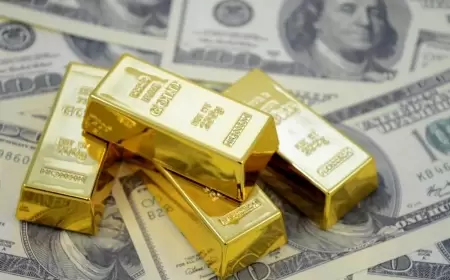 Gold Surges to New Heights Near $2,200 as US Jobs Data Spurs Rate Cut Expectations