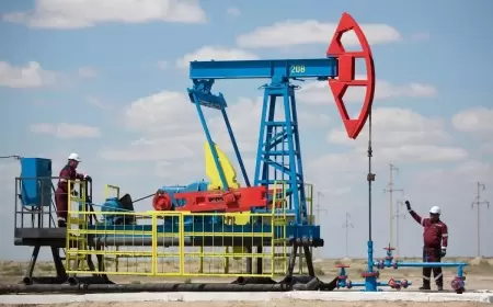 Oil Prices Approach $90 as OPEC+ Maintains Cuts and US Inventory Awaited
