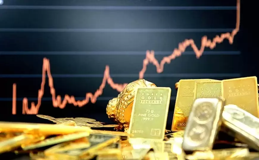 Surge in Gold Exports Boosts Canada's Trade Surplus to Record High