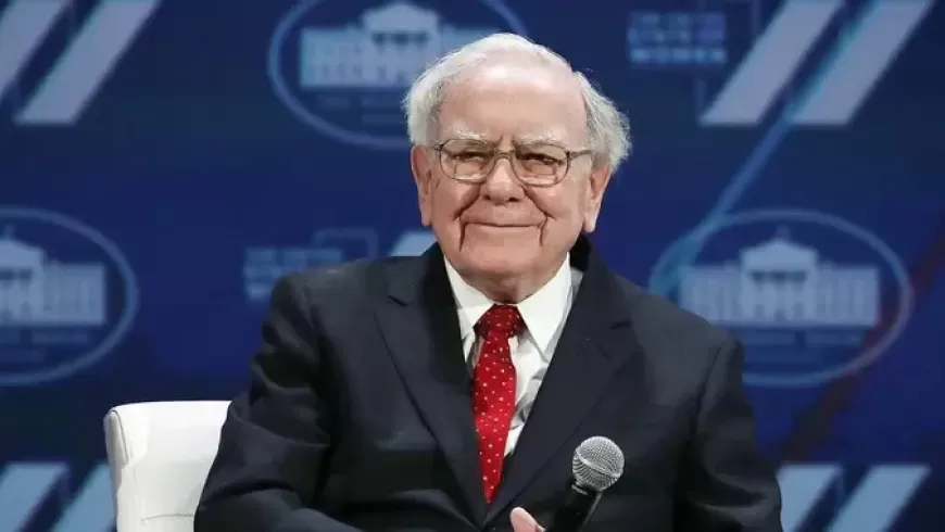 Warren Buffett's Simple Investment Tip: How $350 a Month Could Grow to $903,800