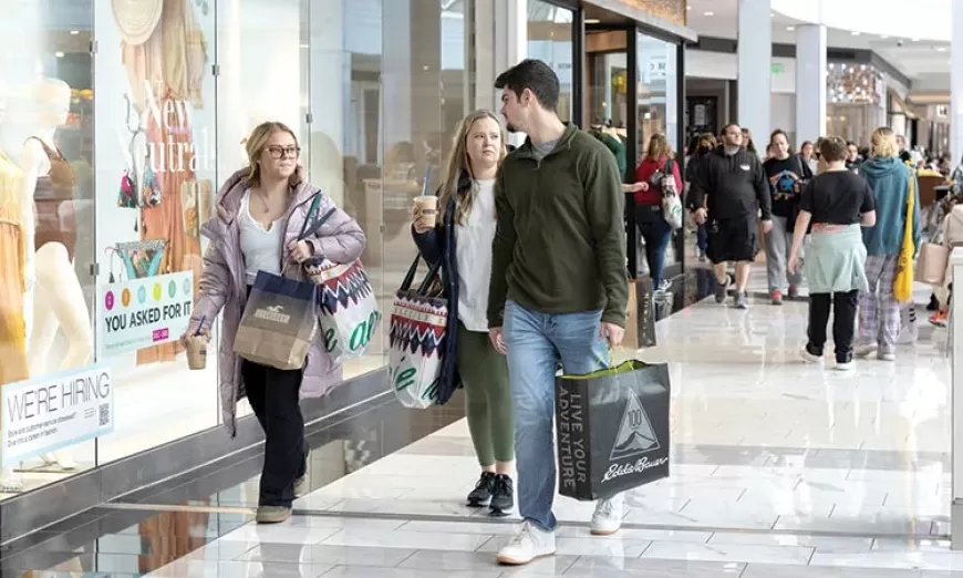 U.S. Inflation Holds Steady, Consumer Spending Inches Up: What It Means for Your Wallet