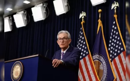 Stock Market Update: S&P 500 Anticipates Further Gains with Powell's Speech on the Horizon