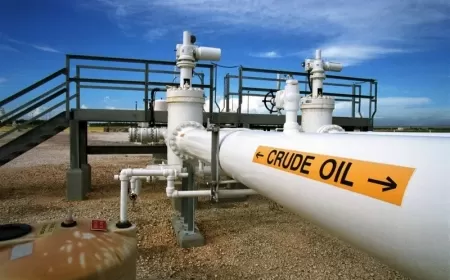 Oil Prices Drop as Demand Concerns Overshadow Middle East Tensions