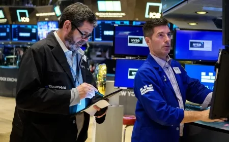 U.S. Equity Funds Face Largest Outflow in Two Months as Investors Opt for Safer Investments