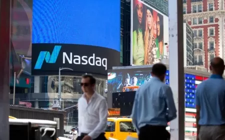 U.S. Stock Market Live Updates: S&P 500 and Nasdaq Rise on Positive GDP News and Optimism in the Chip Sector