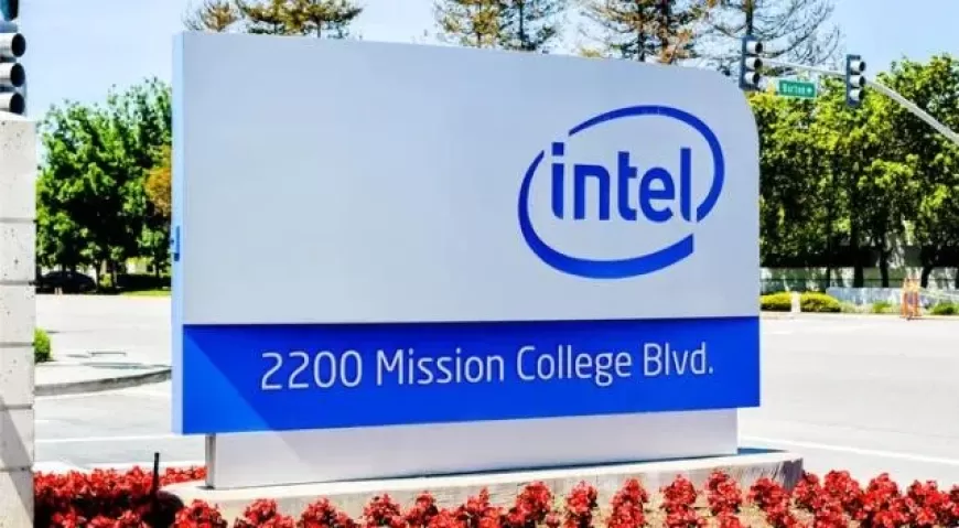 Intel Stock Surges on AI Chip Deal with Amazon and Foundry Business Overhaul