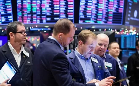 US Stocks Slip as Traders Await Inflation Report Amid Global Uncertainty