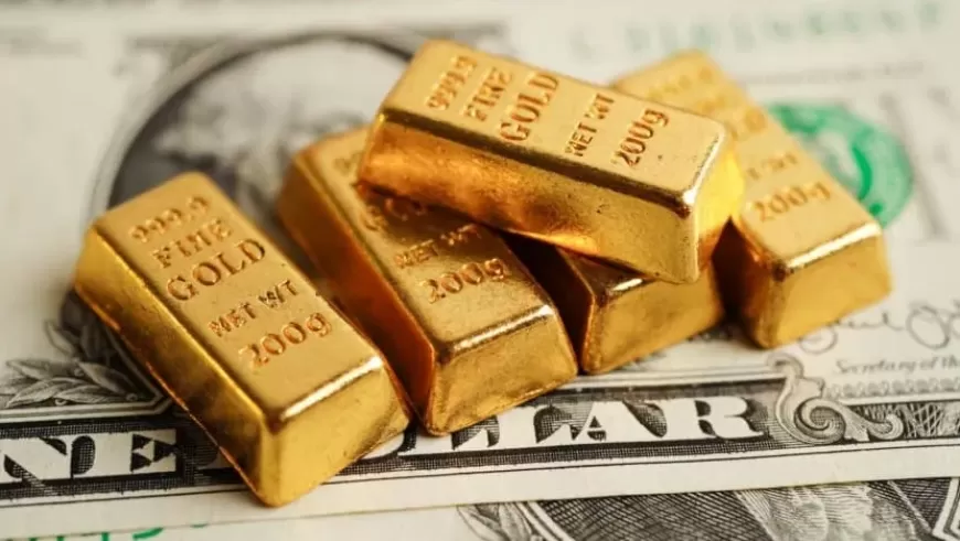 Gold Prices Stay Stable as Traders Watch Fed Plans for 2025