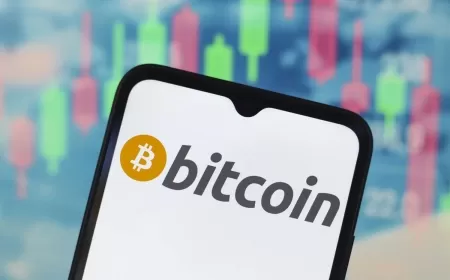 MicroStrategy and Coinbase Stocks Rise as Bitcoin Momentum Builds in Early 2025