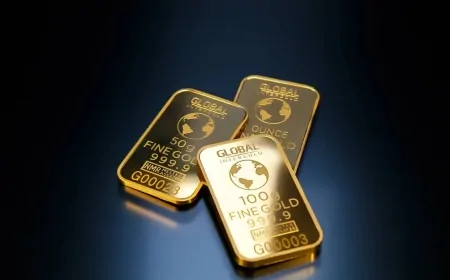 Gold Prices Climb for Third Week as Trade War Tensions Shake Markets