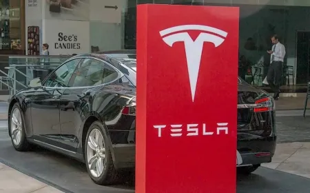 Tesla Stock Faces Major Risks Ahead of Robotaxi Launch and Earnings Report