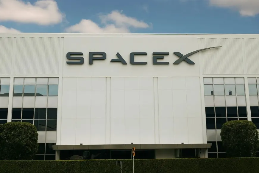 SpaceX Plans Insider Share Sale at Up to $800 Billion Value